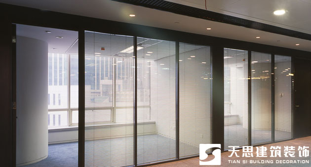 <a href=http://www.qclox.cn/ target=_blank class=infotextkey>合肥辦公室裝修</a>玻璃